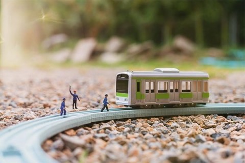 قطار اسباب بازی