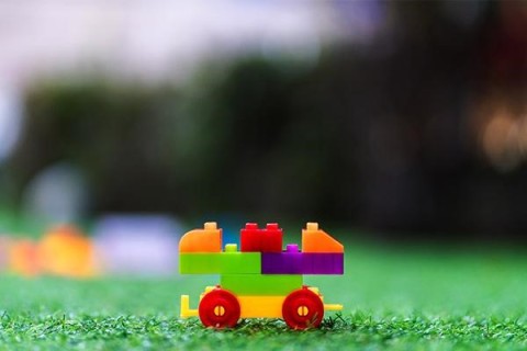 ماشین اسباب بازی ساختنی