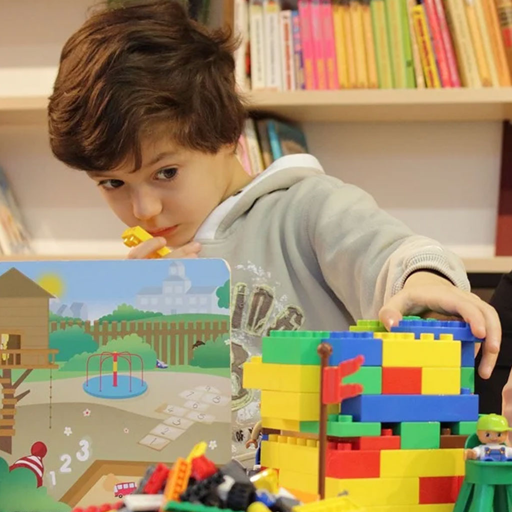 کودکان با اسباب بازی لگو مدل های ذهنی خود را می سازند