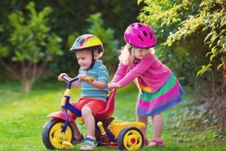 آموزش سه چرخه سواری به کودک